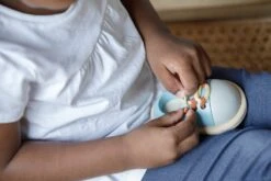 PlanToys Holzspielzeug Schnürsenkel-Orchard -Trixie Verkäufe 5409 3