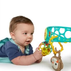 Bright Starts, Oball, Spielbogen Für Den Kinderwagen Aus Flexiblem, Festem Oball-Material Für Einfaches Greifen 11 Bright Starts, Oball, Spielbogen Für Den Kinderwagen Aus Flexiblem, Festem Oball-Material Für Einfaches Greifen -Trixie Verkäufe 81536 1