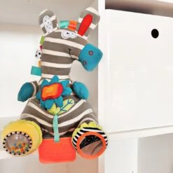Dolce Classic Aktivitätsspielzeug Zebra Zeddy - 25 Cm 15 Dolce Classic Aktivitätsspielzeug Zebra Zeddy - 25 Cm -Trixie Verkäufe dolce toys activity zebra