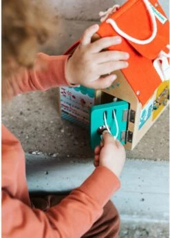 Lilliputiens Hölzernes Riegelhaus -Trixie Verkäufe lilliputiens houten grendelhuis 2