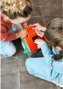 Lilliputiens Hölzernes Riegelhaus -Trixie Verkäufe lilliputiens houten grendelhuis 5
