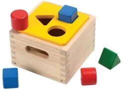 Plan Toys PlanToys Holzspielzeug Formen & Aussortieren