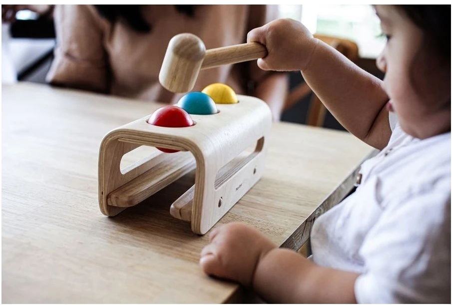 Plan Toys PlanToys Holzspielzeug Hammer-Kugeln 2 Plan Toys PlanToys Holzspielzeug Hammer-Kugeln – Bild 2