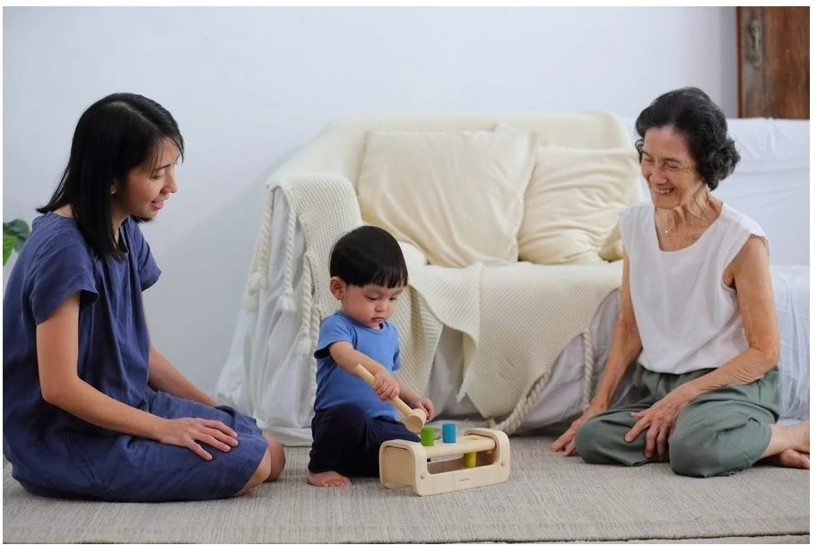 Plan Toys PlanToys Holzspielzeug Stampfende Bank 2 Plan Toys PlanToys Holzspielzeug Stampfende Bank – Bild 2