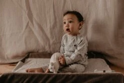 Snoozebaby Wickelauflage Happy Dressing Warm Braun - 45 X 70cm GOTS -Trixie Verkäufe snoozebaby organic changing cover happy dressing 45 x 70cm warm brown 1