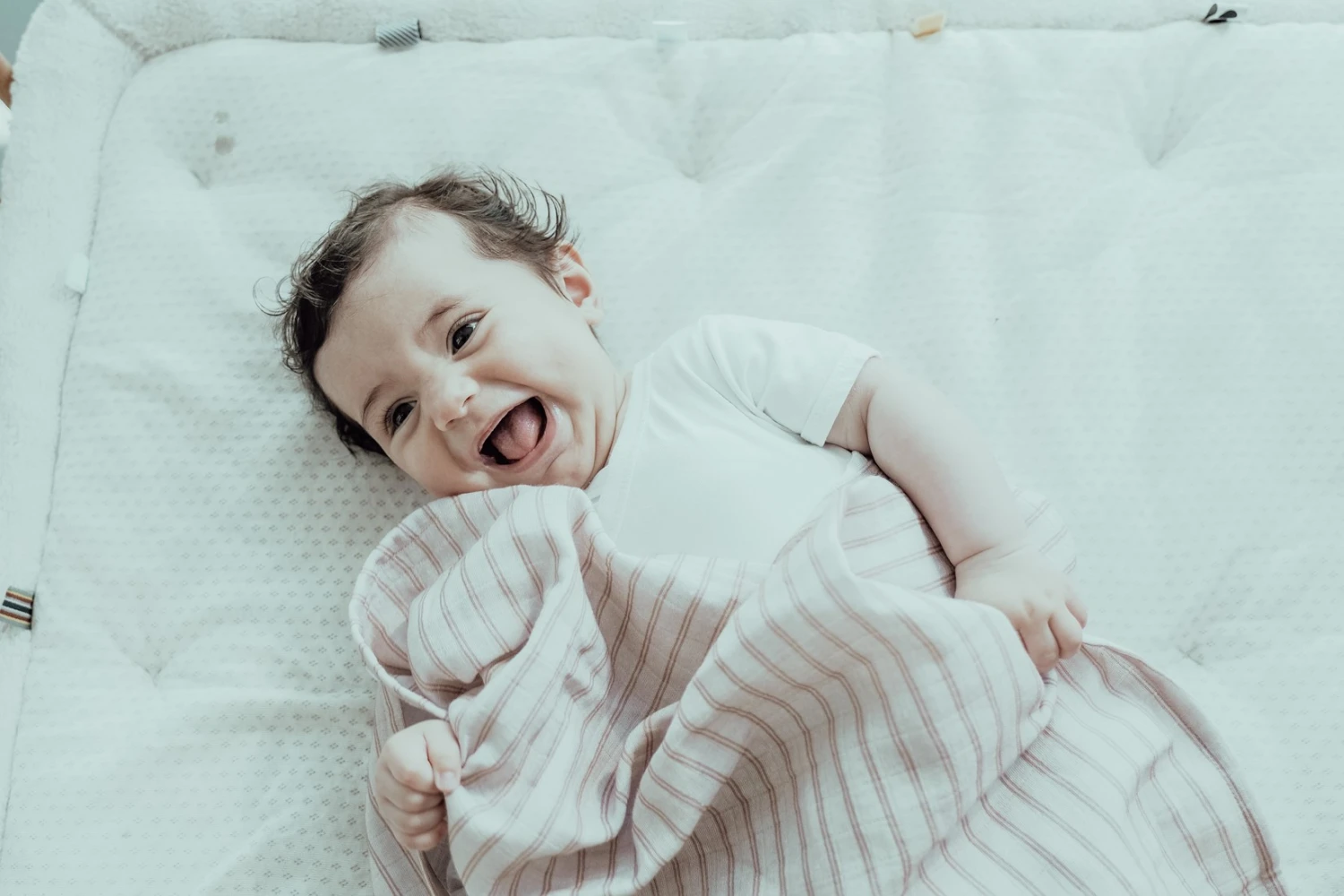 Snoozebaby Spieltuch Fröhlicher Spielstein Beige - 75x95cm 6 Snoozebaby Spieltuch Fröhlicher Spielstein Beige - 75x95cm – Bild 6