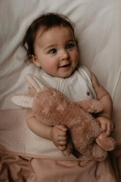 Snoozebaby Schlafanzug Ohne Ärmel TOG 1.0 Stone Beige - 9-24 Monate -Trixie Verkäufe snoozebaby organic sleepsuit sleeveless 9 24 months tog 10 stone beige