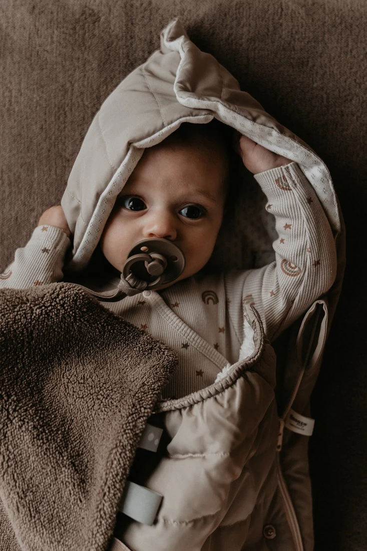 Snoozebaby Kuscheltier Sweet Dreaming Warm Braun - 25 X 25cm GOTS 6 Snoozebaby Kuscheltier Sweet Dreaming Warm Braun - 25 X 25cm GOTS – Bild 6