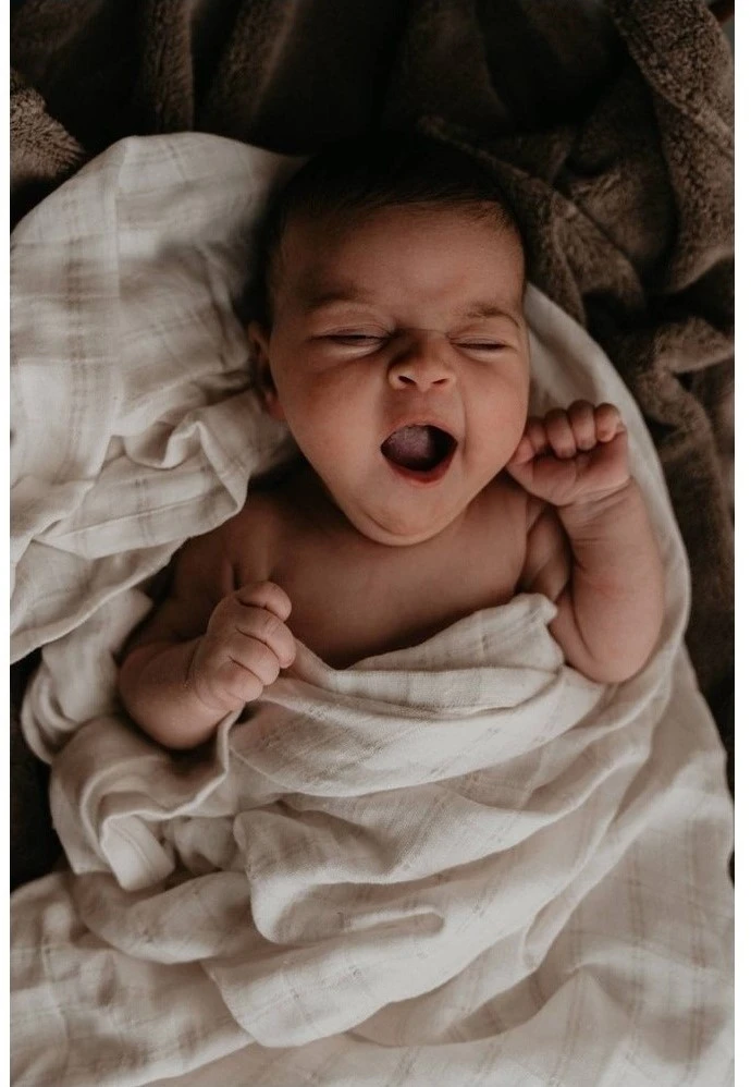 Snoozebaby Swaddle Kinderbett Milky Rust - 120x120 Cm 2 Snoozebaby Swaddle Kinderbett Milky Rust - 120x120 Cm – Bild 2