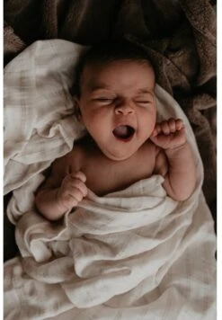 Snoozebaby Swaddle Kinderbett Stone Beige - 120x120 Cm -Trixie Verkäufe snoozebaby swaddle kinderbett stone beige 120x120 cm 3