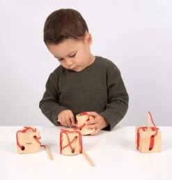 TickiT Holzschnürung Und Fädelformen 4 Stück 73426 -Trixie Verkäufe tickit holzschnuerung und faedelformen 4 stueck 73426 3