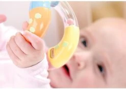 Tolo 80033 - Baby Twist And Turn Rattle - Schlängelnde Rassel, 8.8 X 5.1 X 11 Cm